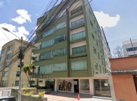 San Ignacio y Orellana. Departamento 2 dormitorios y estudio en venta.